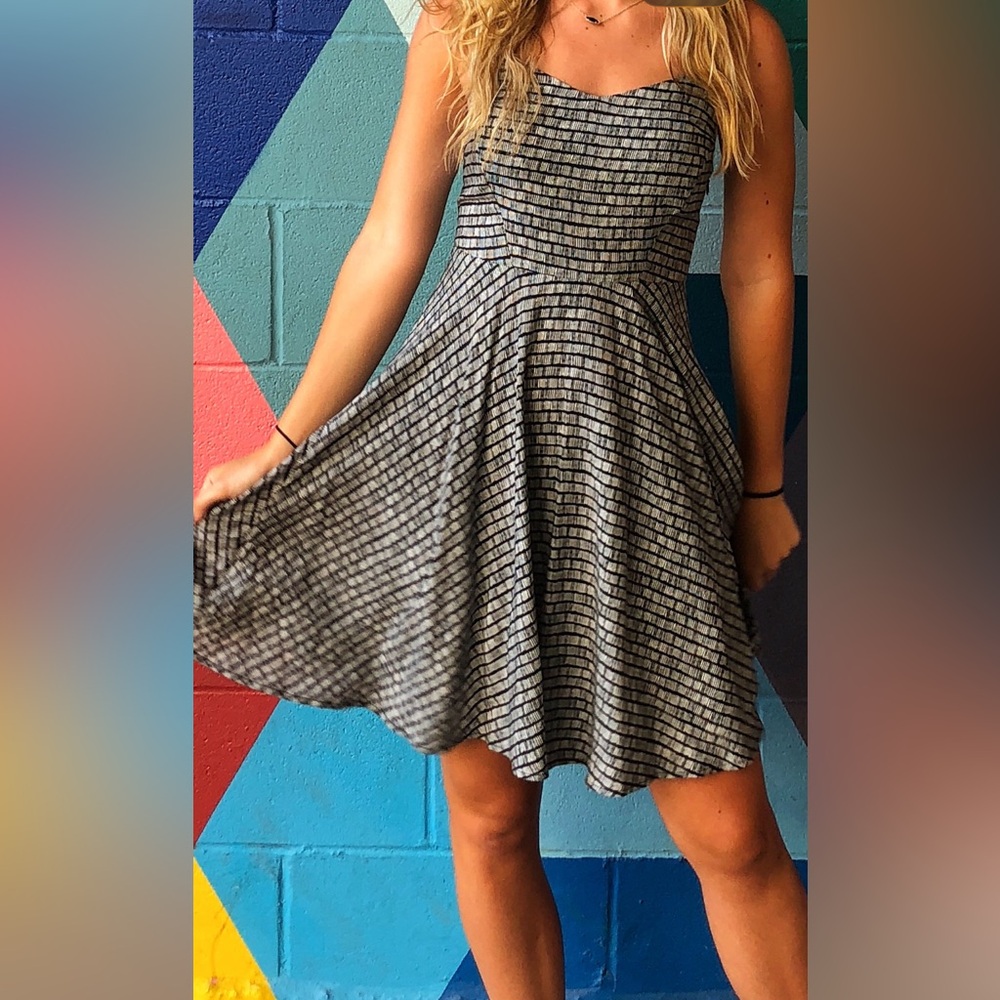 Old Navy Black and White Striped Skater Dress